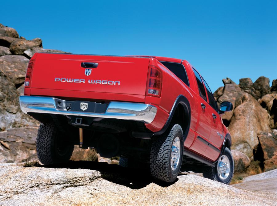  Dodge Ram Power Wagon Quad Cab 2005 года  (фото 19 из 61)